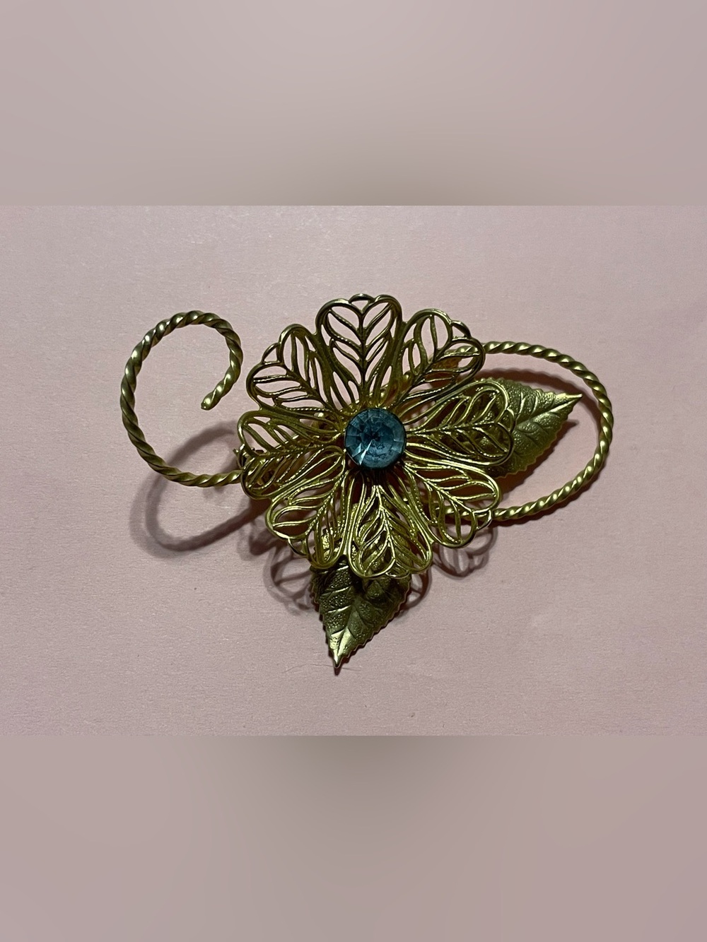 Vintage Gold Tone Rhinestone Flower Brooch #0285